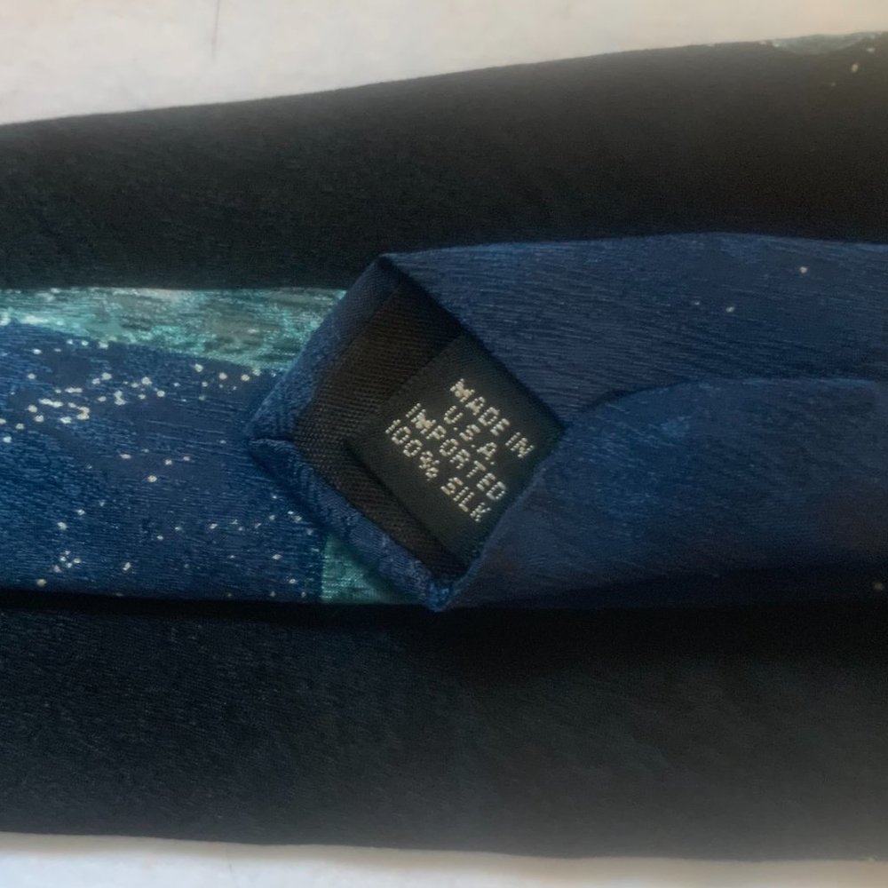 Vintage Wild Kingdom 100% Silk “Humpback Whale Glory” Tie 1998 MARC DENNIS - Picture 7 of 7